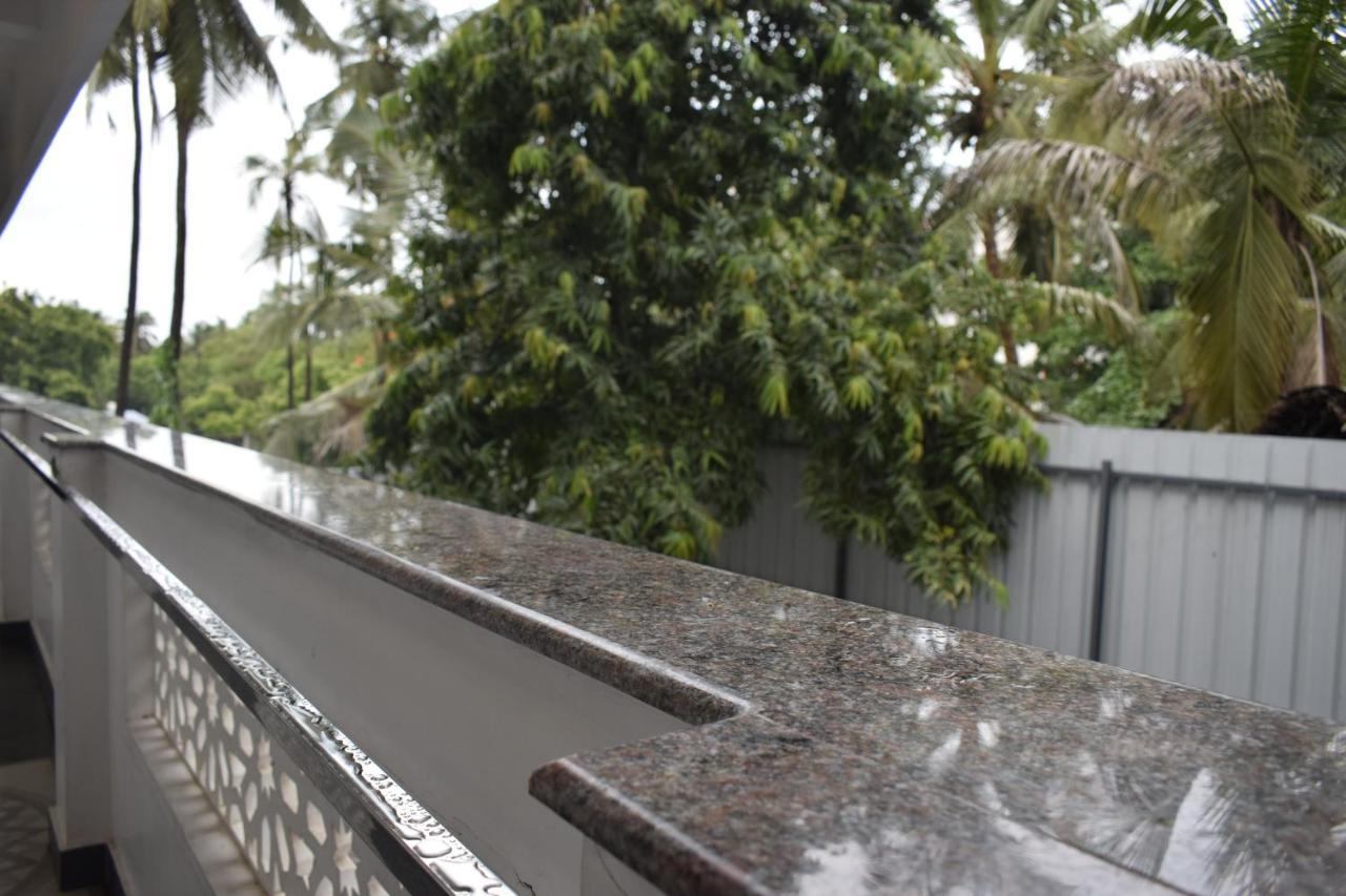 วินด์ ไชม์ Hotel Kuilapalayam ภายนอก รูปภาพ